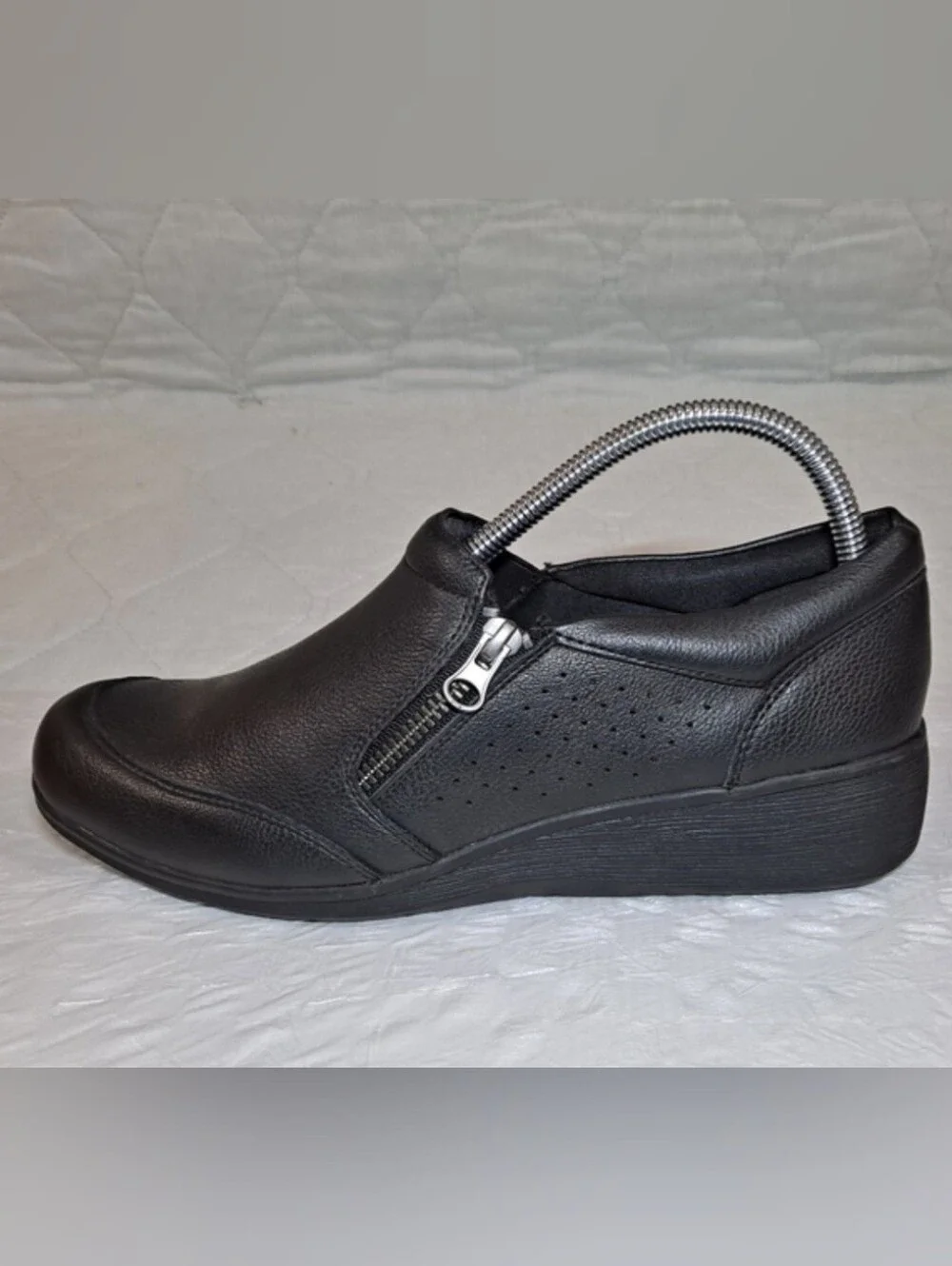 Baretraps Franny Wedge Shoes Size 8M